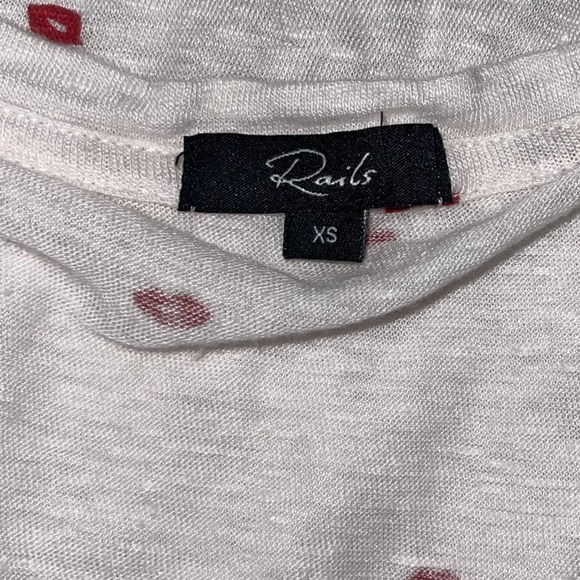 💋 Rails Cara Kisses Tee (S) - Picture 5 of 7